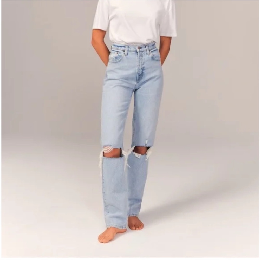 Abercrombie & Fitch The '90s Straight Ultra High Rise Jeans 10/30L